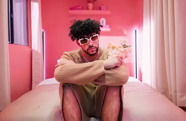 La exnovia de Bad Bunny demanda al artista por US$ 40 millones: el insólito motivo