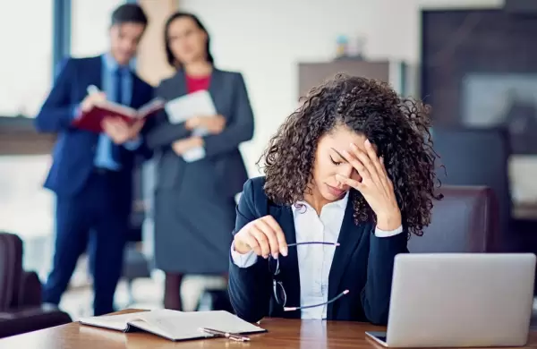 Cómo detectar una cultura tóxica de trabajo en un anuncio de empleo