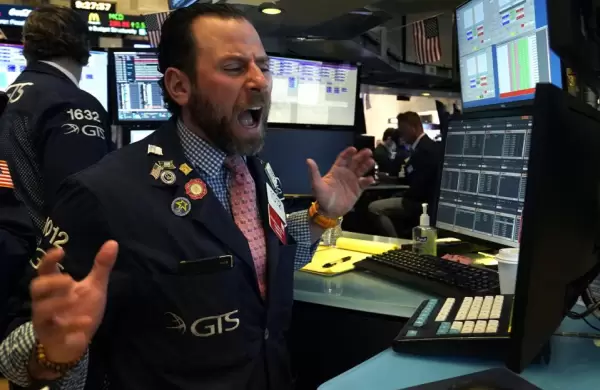 Pánico en el Dow Jones se hundió 700 puntos, el peor día en 14 meses, pero luego se recuperó