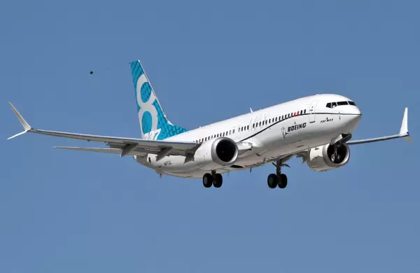 Las acciones de Boeing tambalean al descubrirse problemas con sus 737 MAX "malditos"