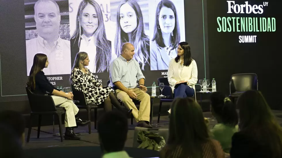 Josefina Garca, Laura Kotsachis, Christopher Jones y Marcela Dobal. Foto: Diego