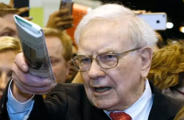 Por qué el legendario Warren Buffet, recorta su participación en esta importante tecnológica