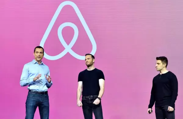 Los inversores de Airbnb abandonan el barco y sus cofundadores perdieron 3500 millones de dólares en un día