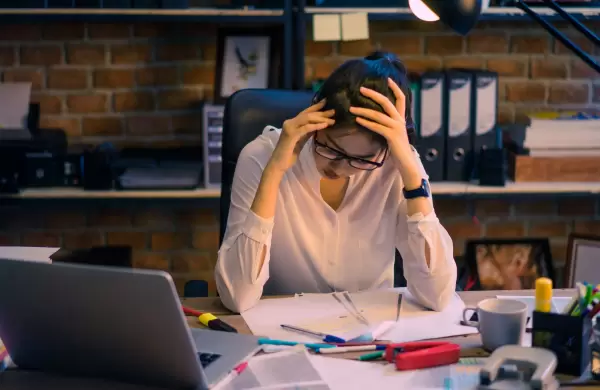 Adicciones en la oficina, de eso no se habla?