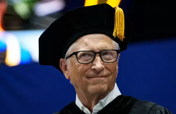 Filantropía si, herencia no: Zuckerberg, Gates, Sting y los millonarios que se suben a la ola de dejar su fortuna para hacer beneficencia