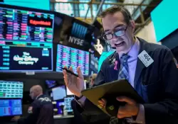 S&P 500 imparable: las acciones tecnológicas impulsan el índice a los 7.000 puntos por primera vez