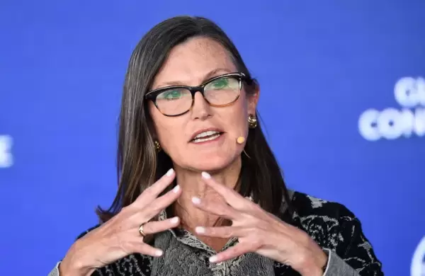 Cathie Wood, la "Reina de la bolsa", revela las tres acciones de Wall Street que ve con buenos ojos