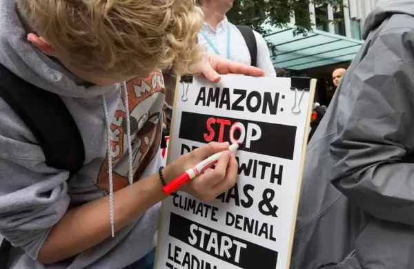 Cmo es la huelga que castiga a Amazon, provoc una cada en sus acciones y ya es un mal presagio