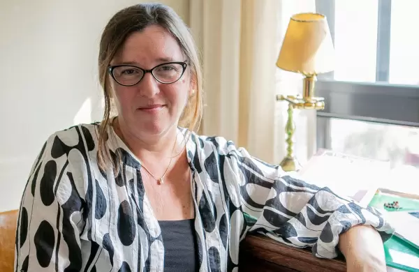 Ana Fostel: quién es la distinguida académica que ahora vela por el déficit fiscal estructural de Uruguay