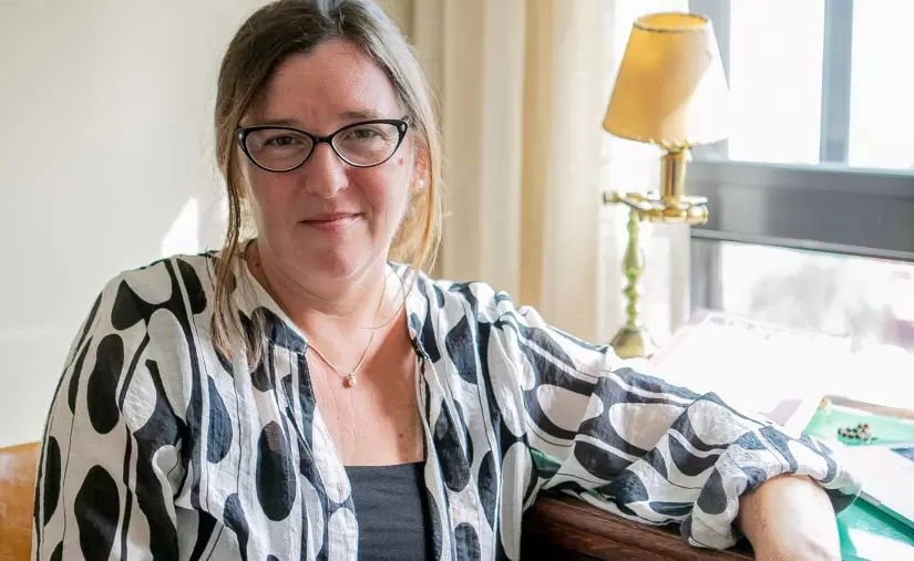 Ana Fostel: quién es la distinguida académica que ahora vela por el déficit fiscal estructural de Uruguay