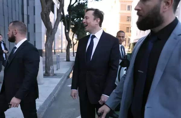 Las acciones de Tesla se disparan a su mximo de 2023 y vuelven a convertir a Musk en la persona ms rica del planeta