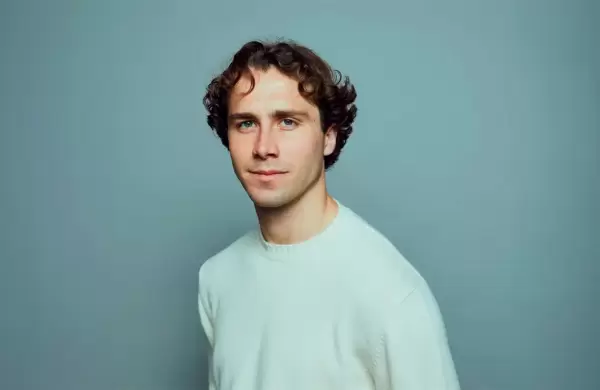 Quin es el joven de 26 aos que recaud US$ 62 millones para crear un asistente de IA para el trabajo