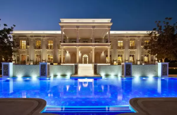 De los 204 millones de dlares que cotiza la casa ms cara de Dubi, 27 millones son de piedra italiana