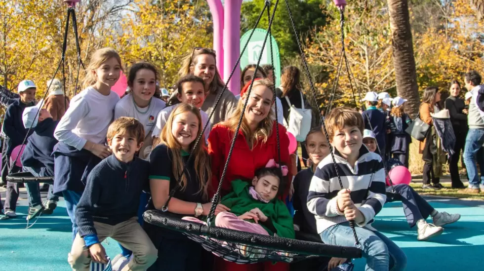 Espacio de juegos inclusivo en el Jardn Botnico de Montevideo. Foto: Fundacin