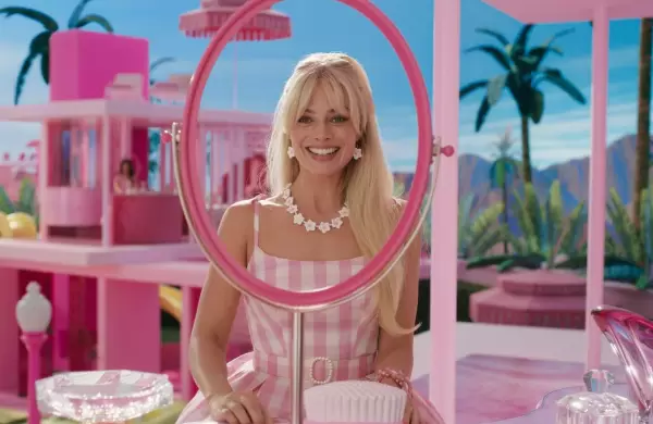 Detrás de la sonrisa de Margot Robbie, la historia de las verdaderas Barbie, "las muñecas de moda más diversas del mercado"