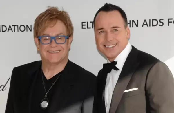 Elton John testific en el juicio contra Kevin Spacey y esto fue lo que dijo