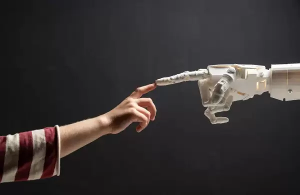 Cómo hacer que tu equipo se sienta cómodo con la Imnteligencia Artificial: las ideas de un ejecutivo de Microsoft