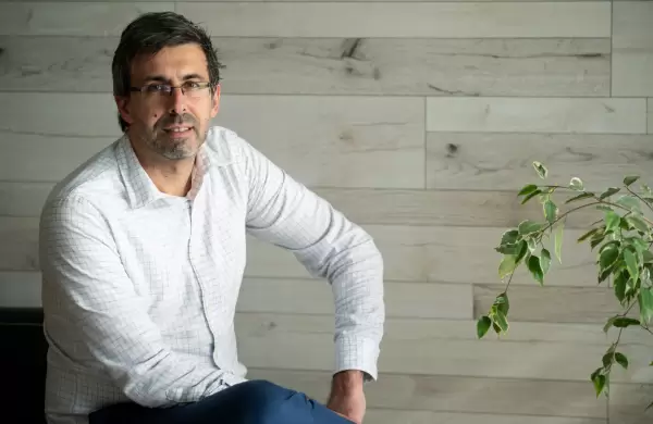 Uruguayo creó producto innovador para ayudar con medicamentos y ya tiene 400 clientes en Europa