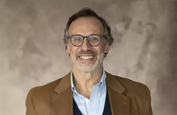 El mejor consejo del padre basquetbolista de Enrique Baliño (y el "triple" que convierten los líderes exitosos)