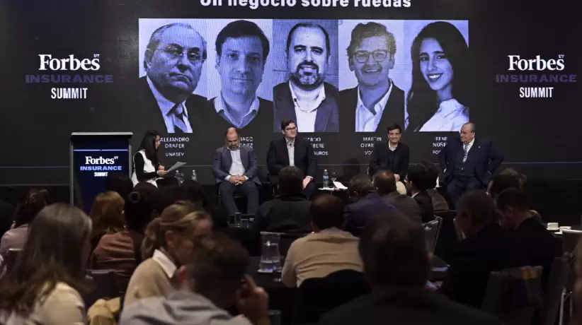 Irene Núñez, Leonardo Aguerrebere, Martín Oyarzún, Santiago Martínez y Alejandro