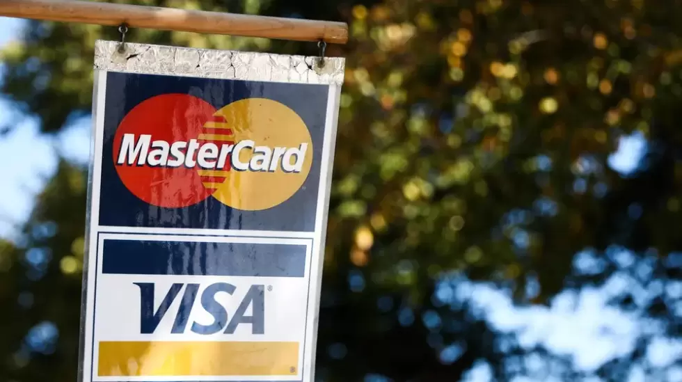 Visa, Mastercard, Acciones