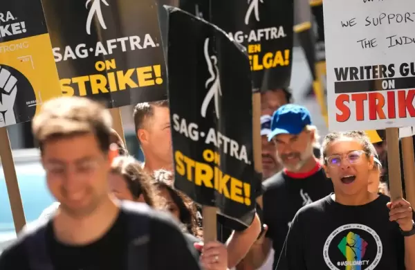 Las huelgas de actores y escritores de Hollywood podran costarle a Warner Bros. Discovery hasta US$ 500 millones