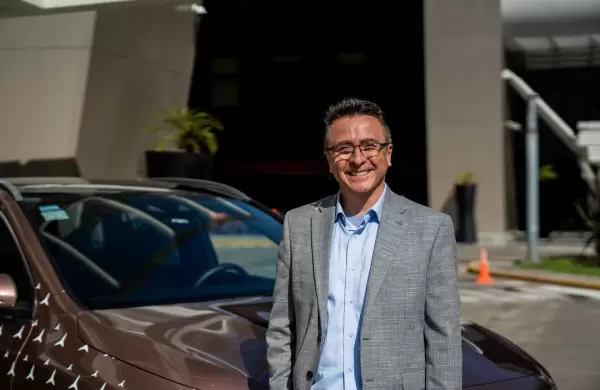 Jaime Cohen, CEO de Mercedes Benz Latinoamrica: "Contratamos tantos desarrolladores de software que parecemos empresas de Silicon Valley"