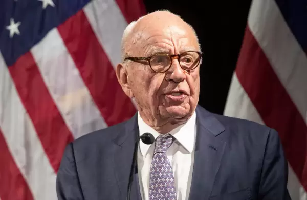 "Puedo pensar en cosas ms importantes que ser amado por todos": Cmo Rupert Murdoch cambi a los Estados Unidos