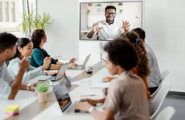 Empresas IT: cómo romper viejas estructuras y lograr desarrollo sostenible