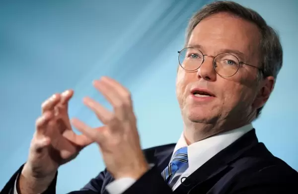 El exdirector ejecutivo de Google, Eric Schmidt, está trabajando en un proyecto secreto de drones militares