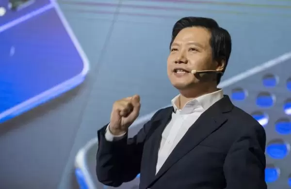 Así es como los fabricantes chinos de smartphones pretenden superar a Apple y Samsung en IA generativa