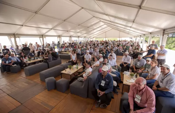 Con exhibicin de motos, chipeadoras y motosierras: as fue el festejo de aniversario de Epicentro