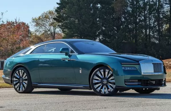 Así es el primer Rolls-Royce eléctrico, una reliquia al alcance de pocos bolsillo que está a la altura de la marca