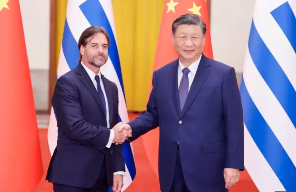 Un año bisagra: análisis de expertos sobre los pasos de Lacalle para sellar un TLC con China