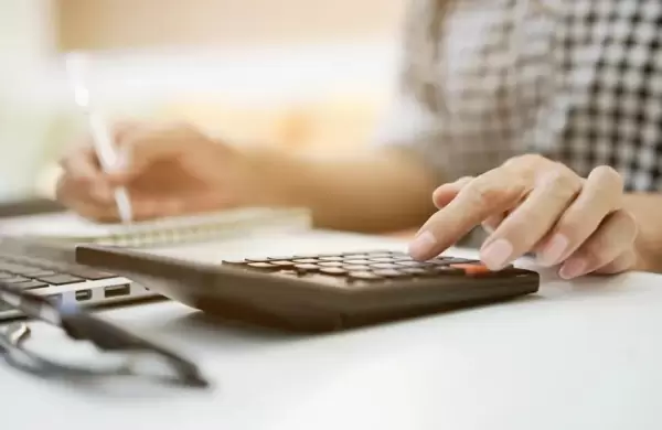 Inversiones: cmo ganar hasta un 16,7% en dlares todos los meses