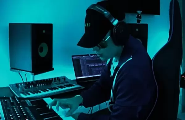 La "regresión a lo artesanal": qué pueden aprender las marcas y otras empresas del fenómeno Bizarrap