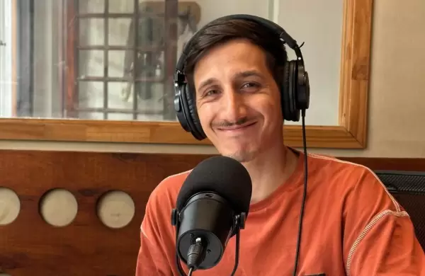 Quin es el "Zar de las Finanzas" que revoluciona el podcast en la Argentina