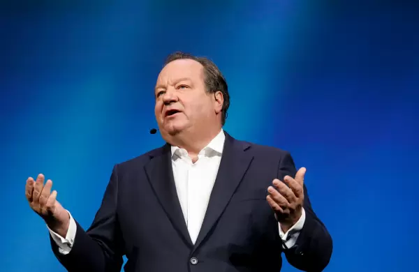Cuáles son las empresas que luchan por quedarse con el millonario negocio de Paramount