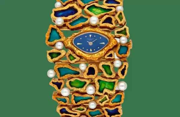 La subasta subterrnea de relojes de diseo exclusivo alcanza los 1,3 millones de dlares