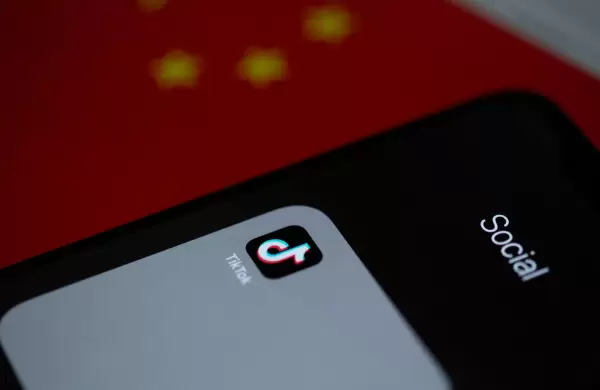 Donald Trump insina que TikTok seguir disponible en EE.UU. tras un posible acuerdo con China