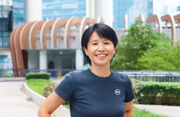 Quién es la mujer que creó un movimiento global de donaciones empresariales llamado B1G1