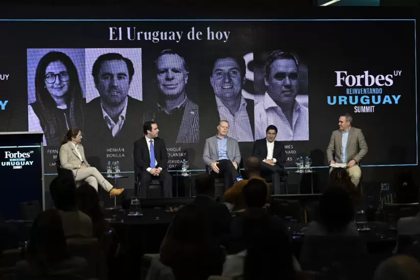 Fernanda Boidi, Hernn Bonilla, Enrique Topolansky, Mariano Paz y Andrs Oyhenard. Foto: Diego Olivera.