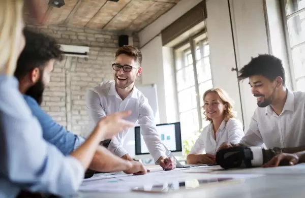 Las trampas del proceso de contratación: ¿Está tu empresa perdiendo talento por entrevistas interminables y ghosting?