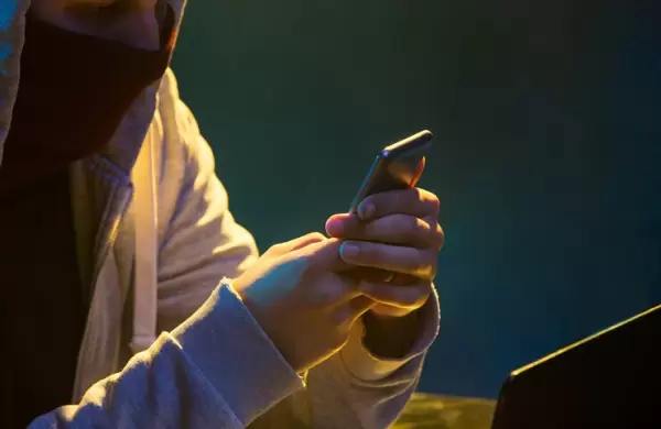 El cuento del tío llegó a la publicidad uruguaya: la maniobra por redes sociales que puso en alerta a las agencias
