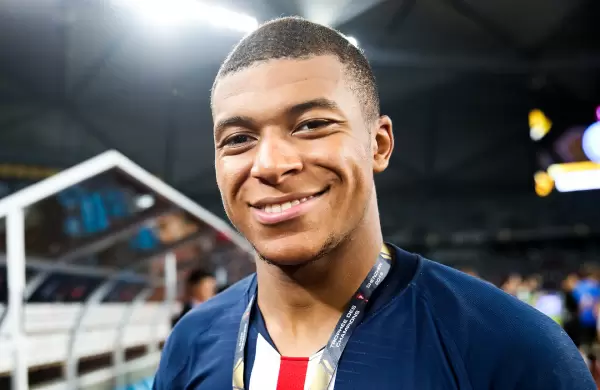 Salario, aos de contrato y otras curiosidades del traspaso de Mbapp al Real Madrid