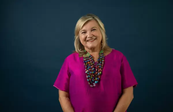 Empoderamiento femenino: por qué la industria del cuidado es clave para el crecimiento de las economías