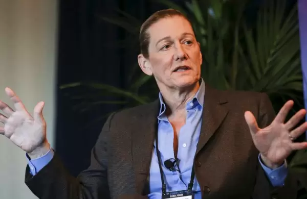 Las celebridades y los número uno de la IA y las criptomonedas que entraron al club de multimillonarios de Forbes