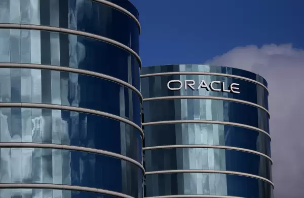 Dos acciones ms atractivas que Oracle para invertir tras el auge que llev a Larry Ellison al top del ranking