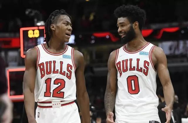 Coby White y Ayo Dosunmu  Chicago Bulls