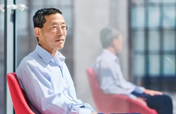 Es profesor del MIT, tiene 8 startups climticas y US$ 2.500 millones en financiacin